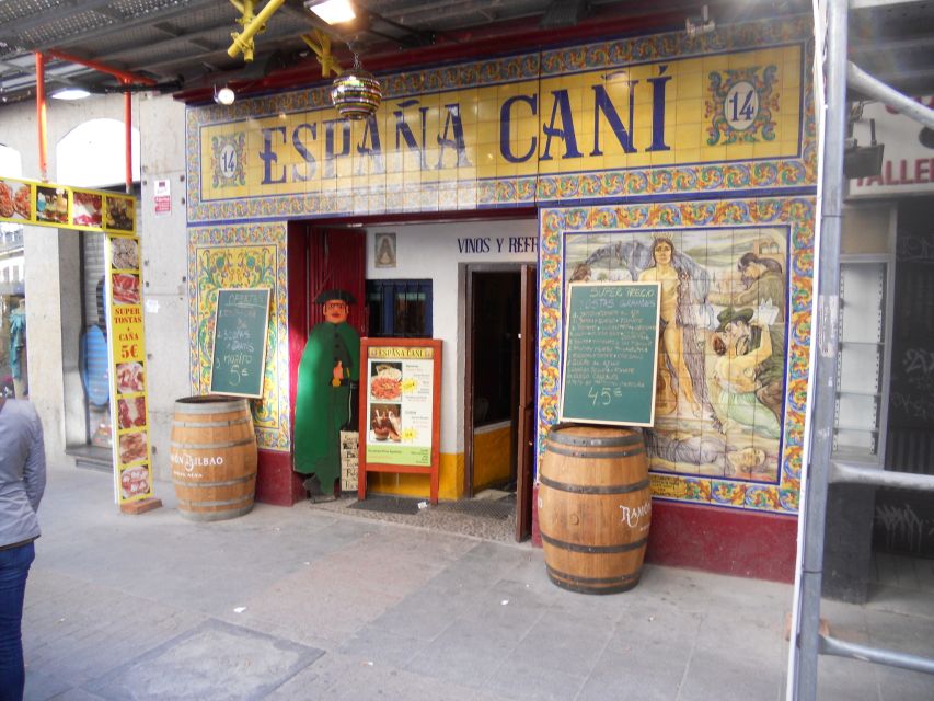 2.5-Hour Evening Tapas Tour through Madrid - The middle stops: pairing food with drinks