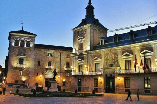 2-Hour Tour of the Madrid of Mysteries - Plaza de la Provincia and the city beneath the city