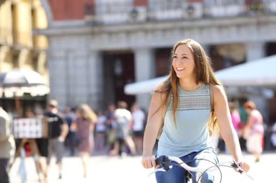 All Madrid: Private Electric Bike Tour around the city - Guide quality, pace, and what to expect