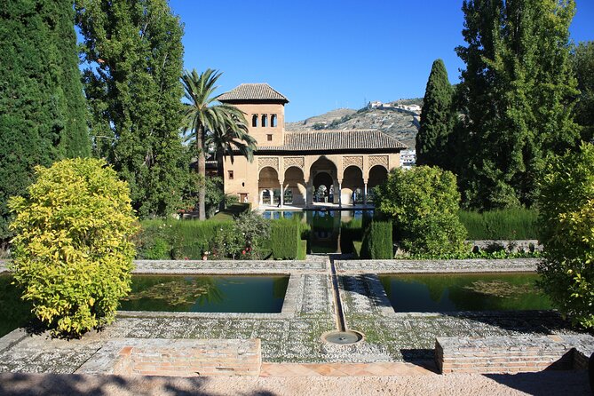 Andalusian Highlights: 6-Day Guided Tour from Madrid - Seville: a full morning of landmarks and a free afternoon