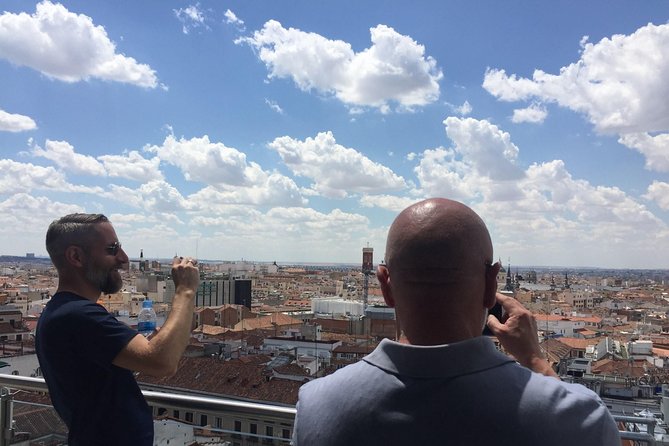 Architecture tour Gran Vía from its best rooftops 20thC - The Carrión building and Plaza del Callao
