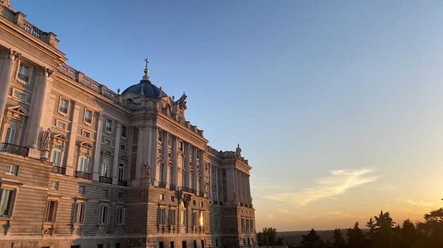 Architecture Tour: Old Historic Madrid with an architect - Starting beside the Teatro Real
