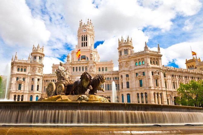 Arrival Transfer: Madrid Airport MAD to Madrid in Luxury Van - A 25-minute ride, with an important price question