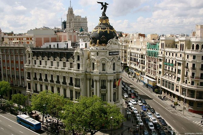 Arrival Transfer: Madrid Airport MAD to Madrid in Luxury Van - Safety and service details