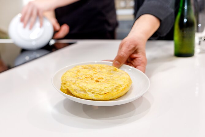 Authentic Tapas Cooking Class at a Private Local Eatery in Madrid - Why a small group matters at the cooking station