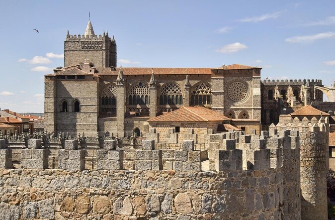 Avila and Segovia private day trip with hotel pick up from Madrid - Key points at a glance