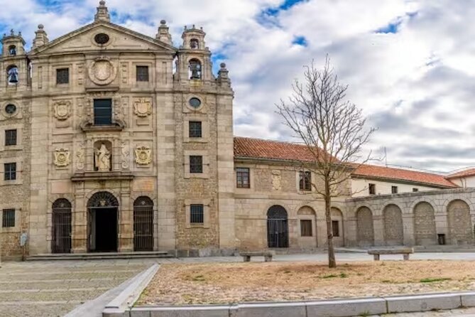 Avila and Segovia Private Minivan Tour from Madrid - The Four Posts and Ávila from outside the walls