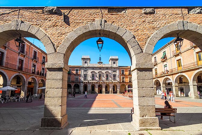 Avila and Segovia Private Minivan Tour from Madrid - Lunch in Segovia’s Plaza Mayor
