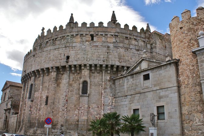 Avila Private tour from Madrid with hotel pick up and drop off - Walking through Ávila’s historic center
