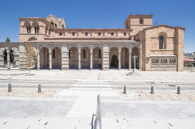 Avila with Walls and Segovia with Alcazar from Madrid - Segovia Cathedral and lunch require careful choices