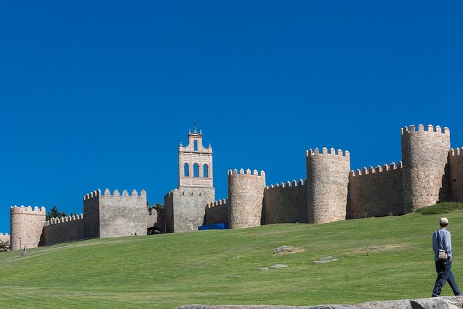 Avila with Walls and Segovia with Alcazar from Madrid - Segovia’s Roman aqueduct sets the tone