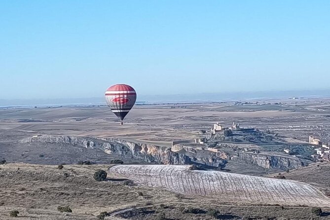 Balloon ride in Segovia with optional transportation from Madrid - Reading the monuments from above