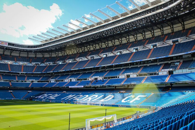 Bernabéu Stadium Guided Tour With Optional Megafan Upgrade - Entering the Bernabéu and meeting your guide