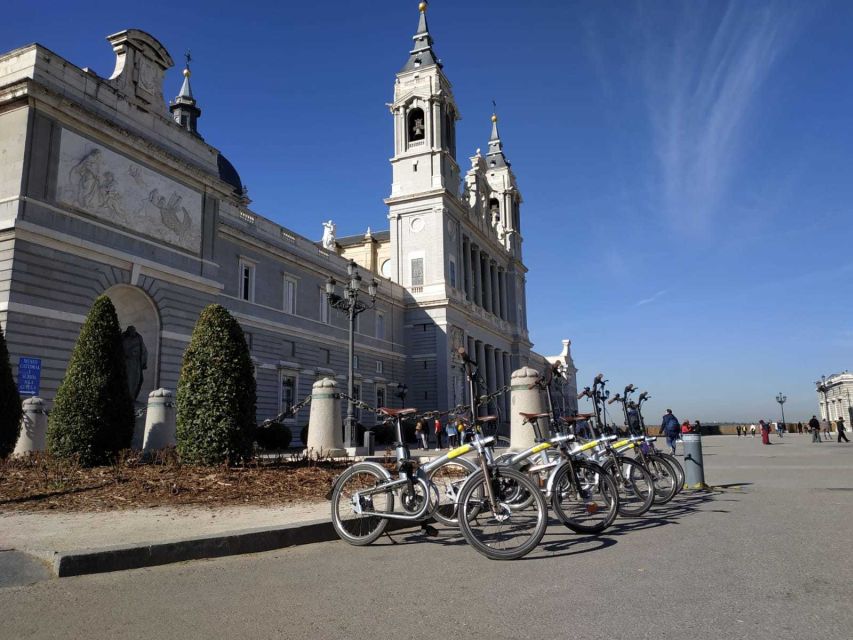 Bike Tour Through Madrid Río and Casa de Campo - Civil War trenches and the Serpents Bridge