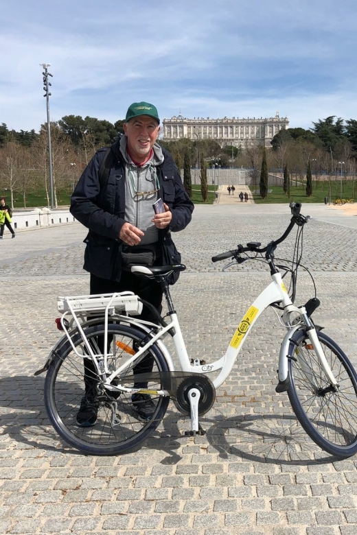 Bike Tour Through Madrid Río and Casa de Campo - The descent through Huerta de la Partida