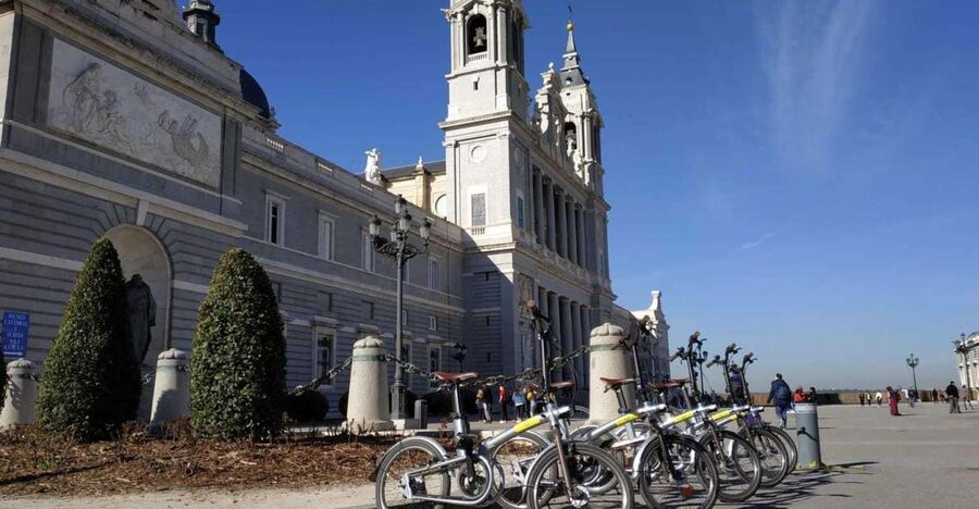 Bike Tour Through Madrid Río and Casa de Campo - The climb over San Vicente Hill