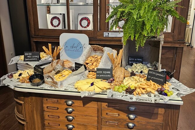 Cured Meats Gourmet Tasting with Wine Pairing in Madrid - What happens during the 45-minute tasting