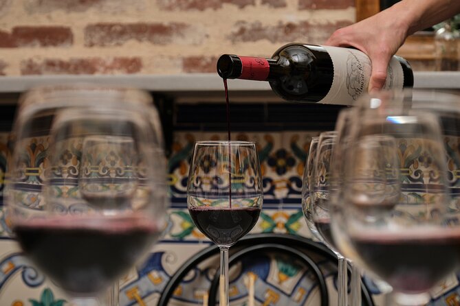 De Tapas in Malasaña: Evening Wine and Tapas Tour - Why Malasaña makes a good tapas classroom