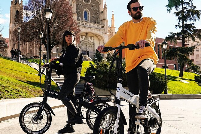 E-Bike Rental in Madrid - Starting on Calle de San Bartolomé
