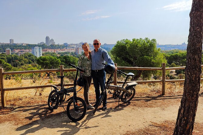 E-Bike Rental in Madrid - Service, Equipment, and Practical Comfort