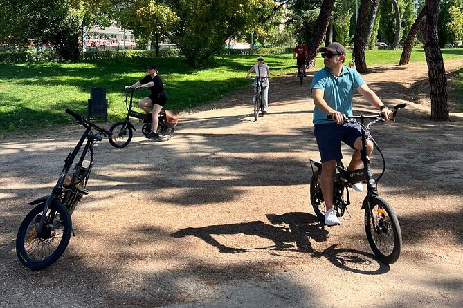 E-Bike Rental in Madrid - Riding Down Toward Madrid Río