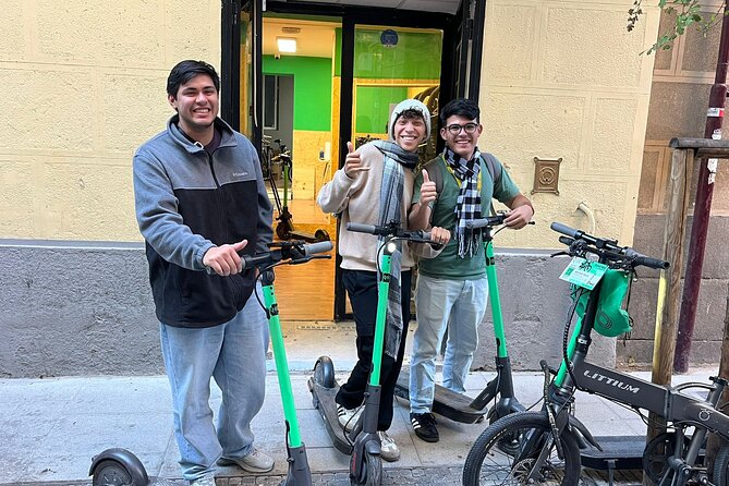 E-Scooter Rental in Madrid - Picking up your scooter on Calle de San Bartolomé