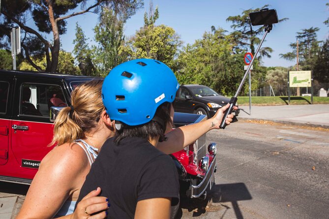 EBike Tour Madrid Río Park and Casa de Campo insights Small group - What the guide adds to the experience