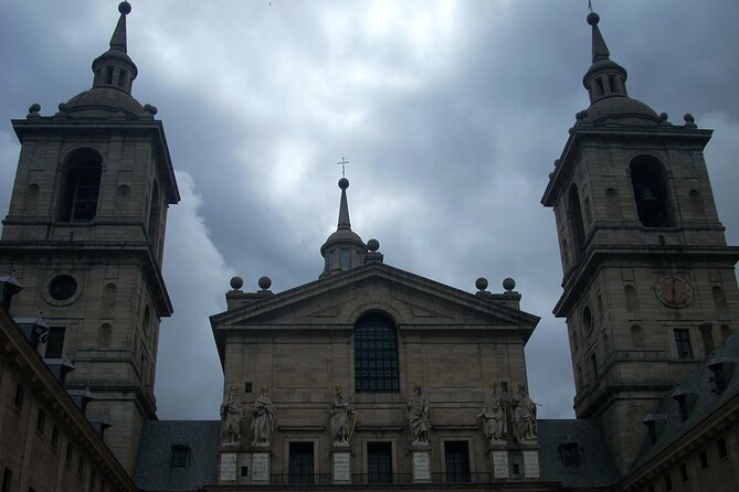 El Escorial and Valley of the Fallen Half Day Trip from Madrid - The Bilingual English and Spanish Format