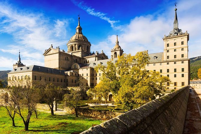 El Escorial and Valley of the Fallen Private Tour - Walking, children, and the pace of the day