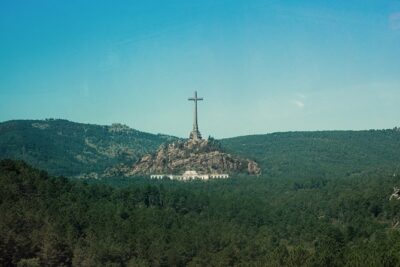 El Escorial, Valley and Toledo Day Tour from Madrid