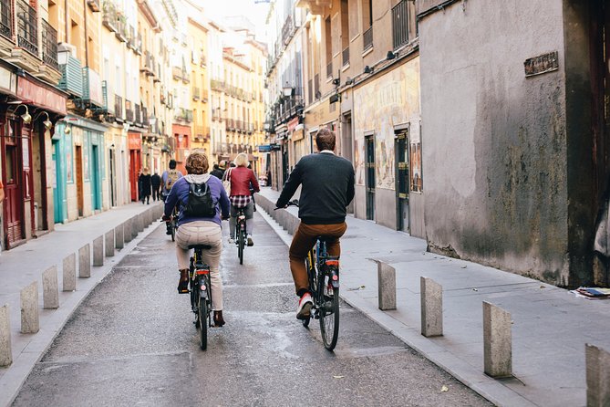 Electric Bike Rental with Phone Holder and Self Guided Tour - Building your own route from the city center