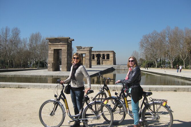 Electric Bike Rental with Phone Holder and Self Guided Tour - Seeing more than you can on foot