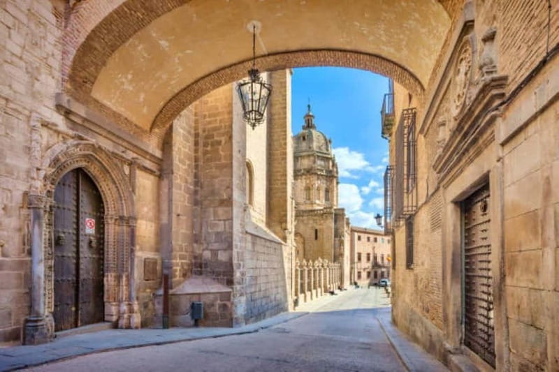 English Tour - “TOLEDO 3 CULTURES” ⭐⭐⭐⭐⭐ - Plaza de la Magdalena and the Mosque of Tornerías