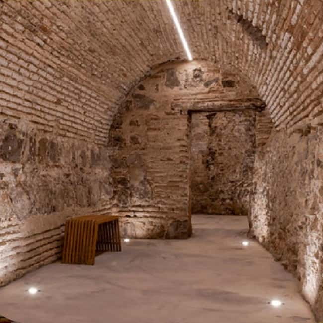 English Tour “TOLEDO ALL IN ONE” - Walking conditions and who should book