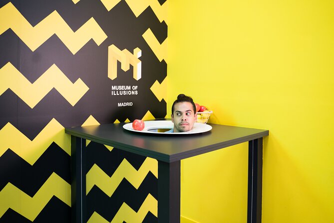 Entrance to the Museum of Illusions Madrid - The $18.06 price and the value you get