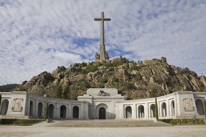Escorial & Valley and Segovia from Madrid - The Segovia question you should settle first