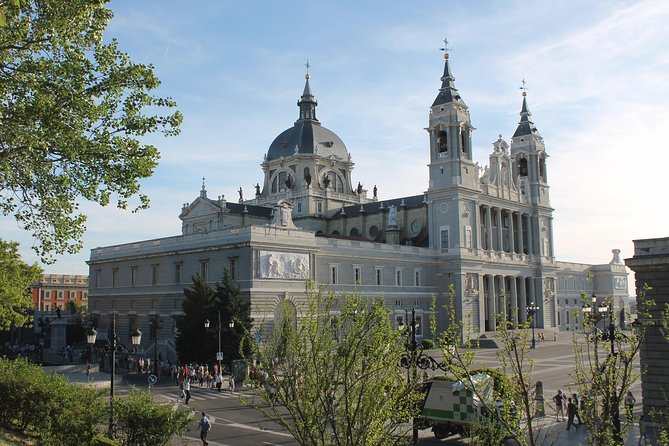 Essential Madrid: Walking Tour - Key points to know before booking