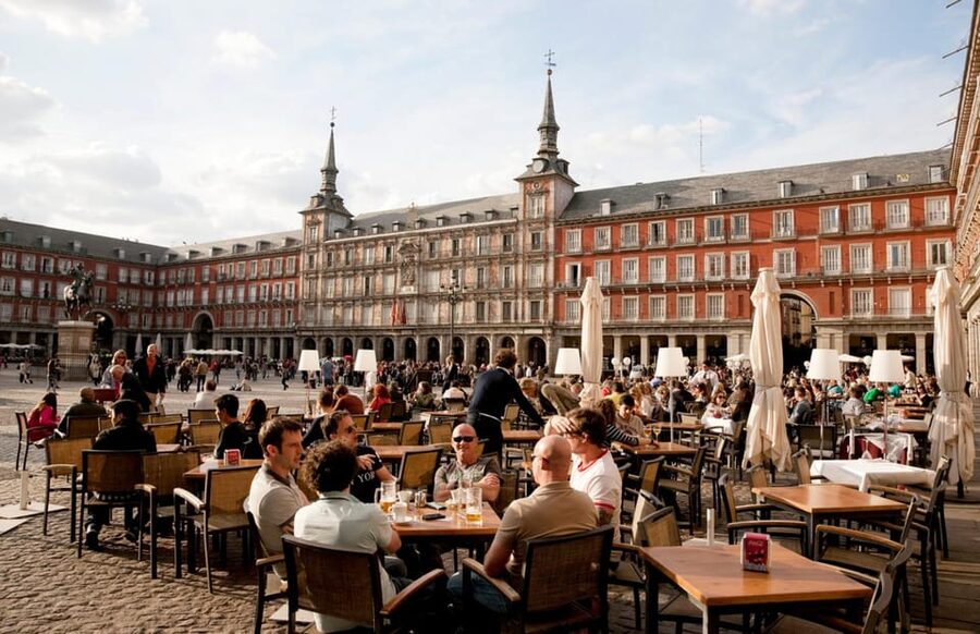Essential Madrid: Walking Tour of the Historic Center - Calle Cuchilleros and practical food advice