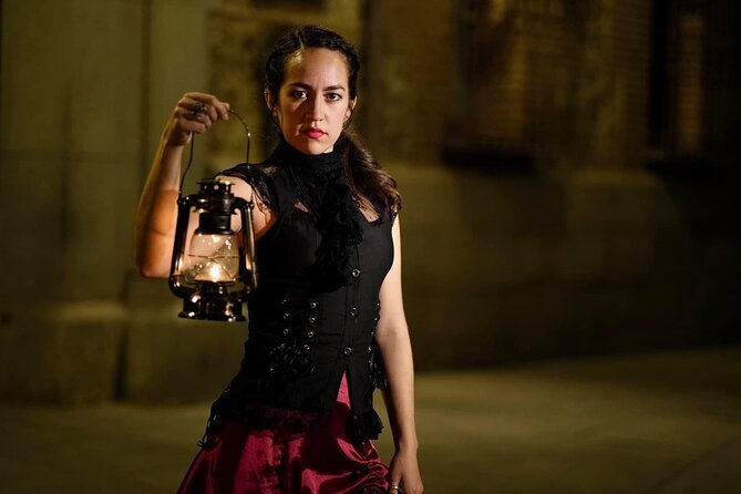 Evening Walking Tour: Spanish Inquisition & Legends of Old Madrid - The Royal Palace area: ghost stories to close the route