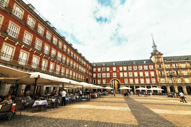 Family Friendly Madrid Private City Tour - What the flexible route can add