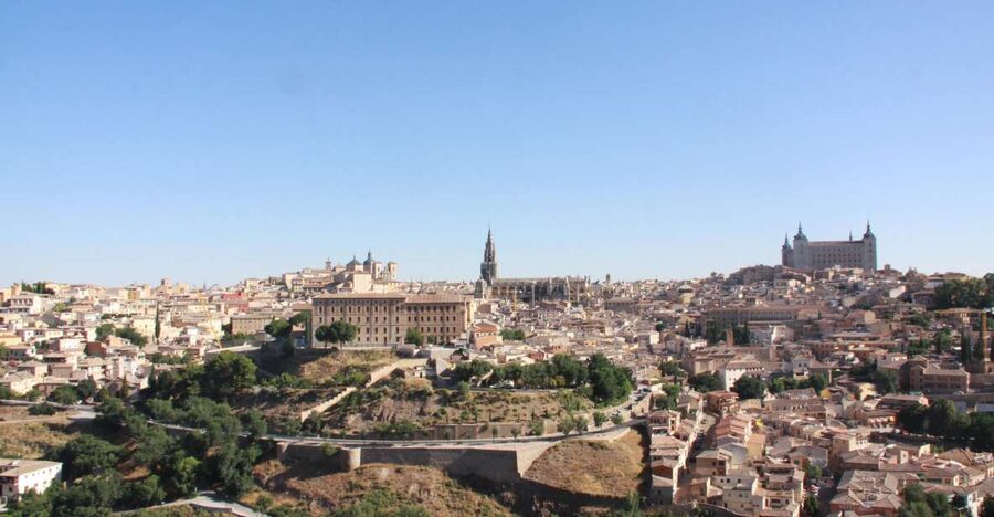 From Madrid: Day Trip to Toledo with Local Guide - The first view of Toledo’s walls