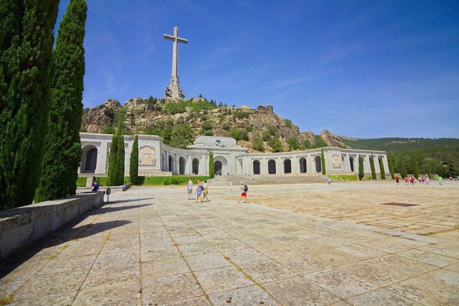 From Madrid: El Escorial and Valley's Basilica Half Day Tour - Why these two sites belong together