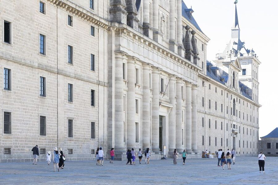 From Madrid: Escorial Monastery & Valley of the Fallen Trip - The short ride to the Valley of the Fallen