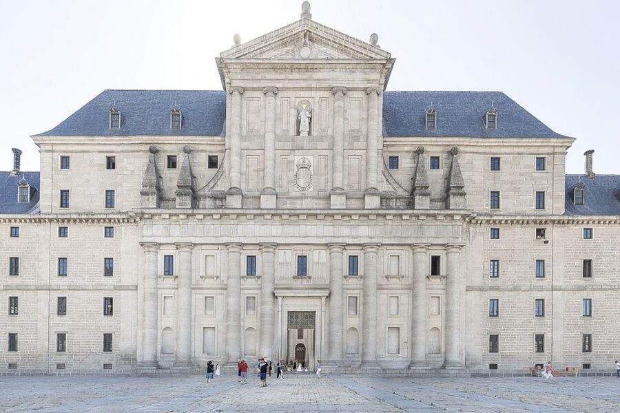 From Madrid: Escorial Monastery & Valley of the Fallen Trip - Inside the underground basilica
