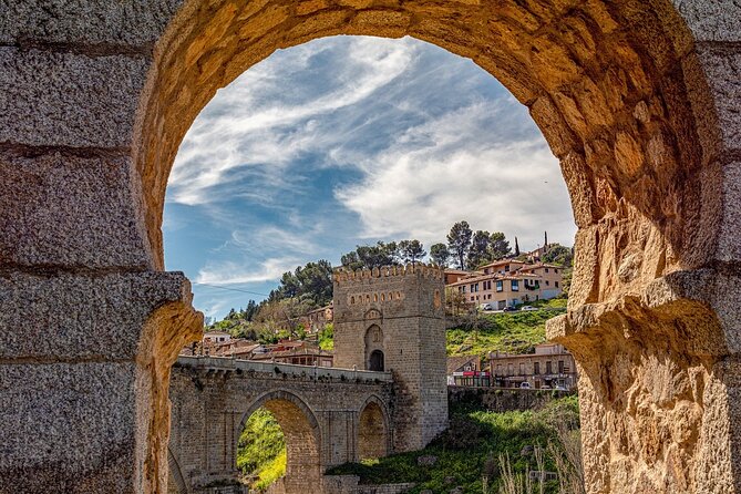 From Madrid: Full-Day Medieval Tour in Toledo and Ávila - Toledo Cathedral in 30 minutes