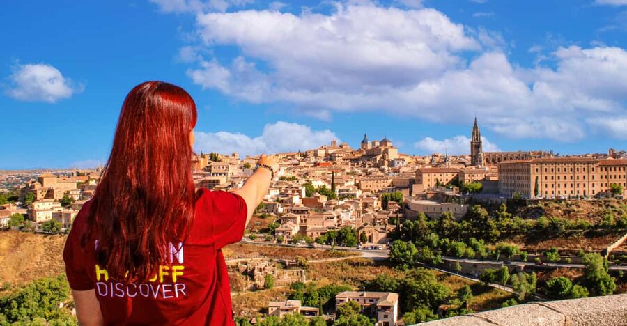 From Madrid: Guided Day Trip to Chinchon, Aranjuez & Toledo - Aranjuez brings the royal rooms to life