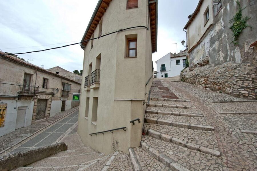 From Madrid: Guided Day Trip to Chinchon, Aranjuez & Toledo - Toledo begins with the broad view