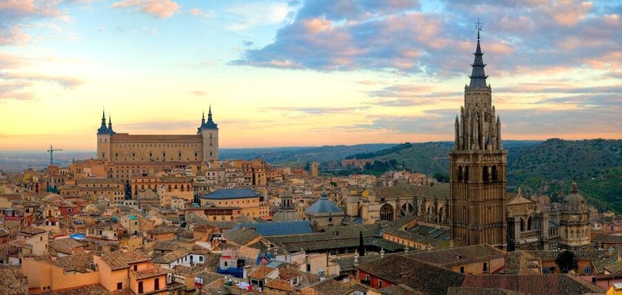 From Madrid: Guided Day Trip to Segovia and Toledo - The cathedral and the Alcázar of Toledo