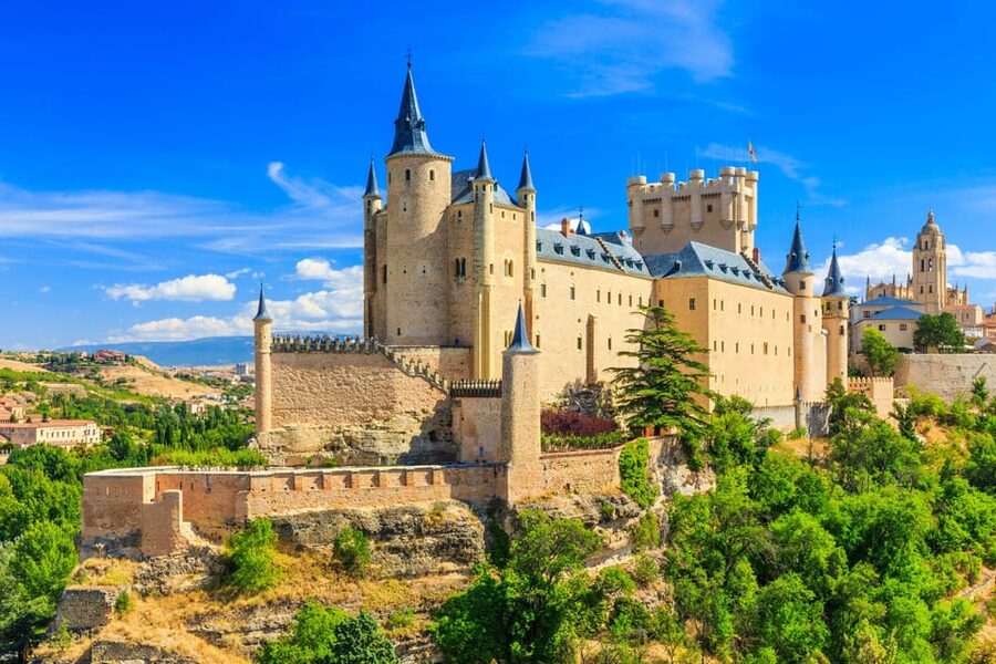From Madrid: Guided Day Trip to Segovia, optional Alcázar - Key points to know before you book