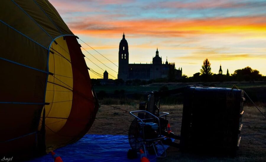 From Madrid: Hot Air Balloon over Segovia with Transfer - The 70-minute ride from Madrid to Segovia